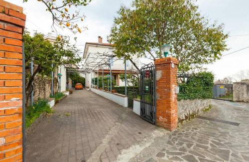 Ceraso Apartment | Il Vicolo - Bilocale in centro a Ceraso con cucina e patio, fino a 3 persone