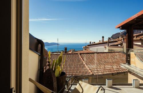 Gardola Apartment | Il Vicolo Suite Apartments - La Piazzetta- Roof Terrace