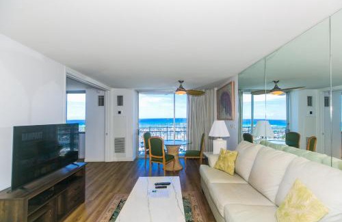 Waikiki Apartment | Ilikai Marina 1094 Yacht Harbor View 1BR