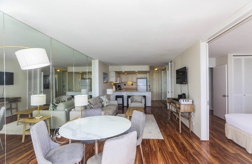 Waikiki Condo | Ilikai Marina, Minutes to the Beach, 180-Degree Ocean View!