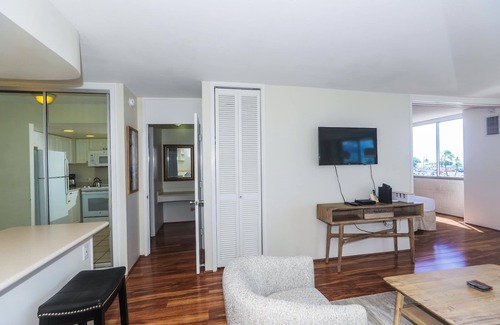 Waikiki Condo | Ilikai Marina, Minutes to the Beach, 180-Degree Ocean View!