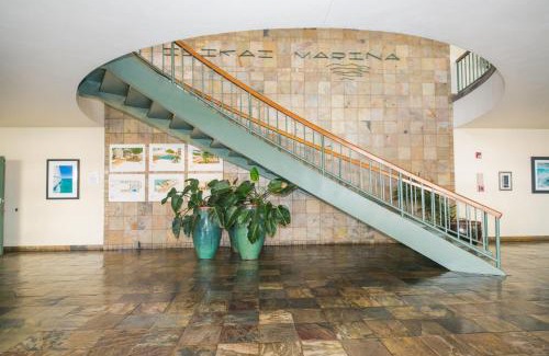 Waikiki Apartment | Ilikai Marina Studio City View Condos with Fully Equipped Kitchens & Free Wifi