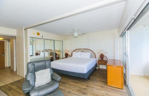 Waikiki Apartment | Ilikai Tower 1340 Lagoon View 1BR