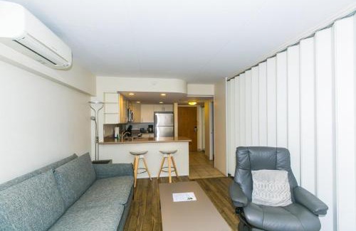 Waikiki Apartment | Ilikai Tower 1340 Lagoon View 1BR