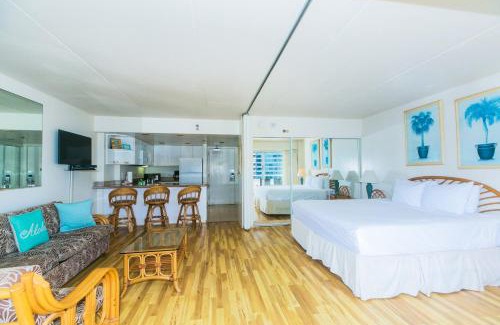 Waikiki Apartment | Ilikai Tower 1817 City View 1BR