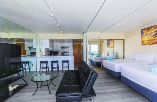 Waikiki Apartment | Ilikai Tower 1841 Yacht Harbor View 1BR