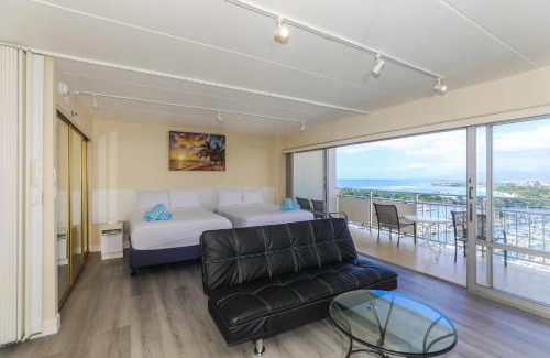 Waikiki Apartment | Ilikai Tower 1841 Yacht Harbor View 1BR