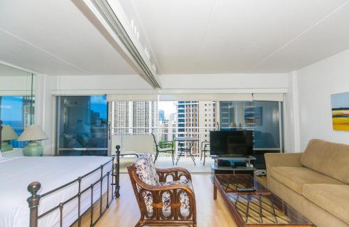 Waikiki Apartment | Ilikai Tower 1936 condo