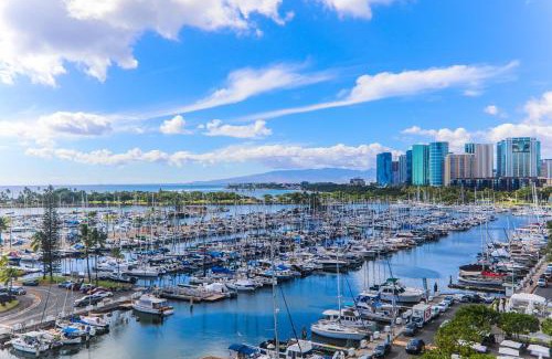 Waikiki Apartment | Ilikai Tower 839 Yacht Harbor View 1BR