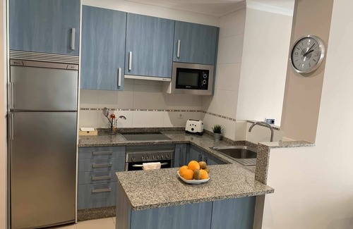 Isla de Arosa Apartment | Illa apartment with balcony by the sea