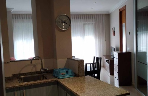 Isla de Arosa Apartment | Illa apartment with balcony by the sea