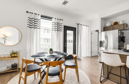 Edgehill Apartment | Illume 203