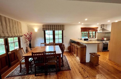 Katoomba Cottage | Imis Cottage - 3 bedroom cottage (sleeps 8)