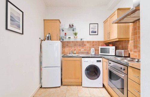 North Wall Apartment | Immaculate 1-Bed Apartment in Dublin 1