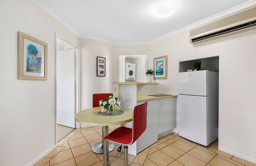 Noosaville Resort | Immaculate 1 Bedroom Apartment in Ivory Palms 4 star Resort