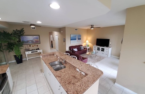Stoneybrook Condo | Immaculate 2 Bedroom Condo In Gated Golf Community With First Class Amenities