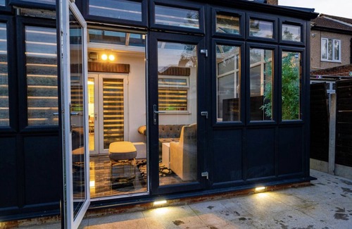 Eastbrook House | Immaculate 3 Bed Luxury House in Dagenham London