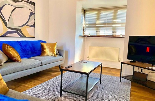 Milton Keynes House | Immaculate 3-bedroom House in Milton Keynes