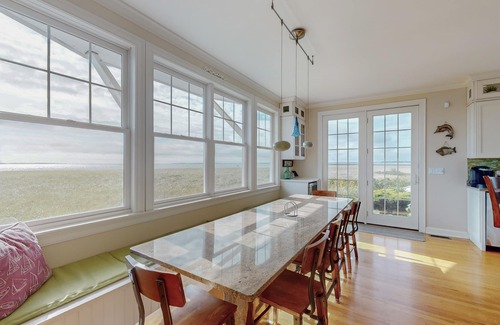 Pine Point House | Immaculate Beachfront Retreat with Chef’s Kitchen, Ocean Vistas & Firepit