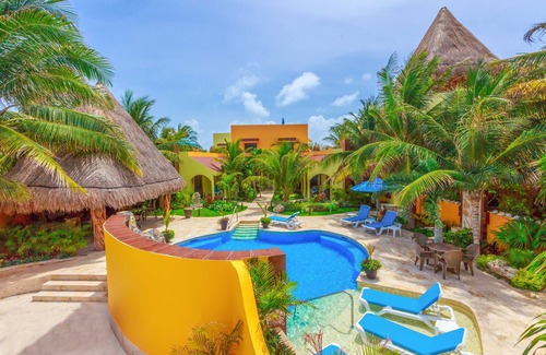 Colonia Salina Chica Villa | Immaculate boutique hotel! Heated pool, BBQ, 5min to Playa Norte, local area