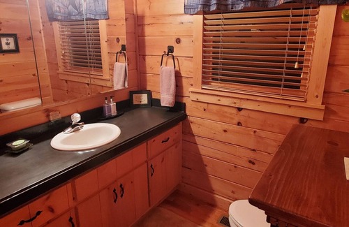 Clayton Cabin | Immaculate Cozy Cabin W/ Breathtaking Views