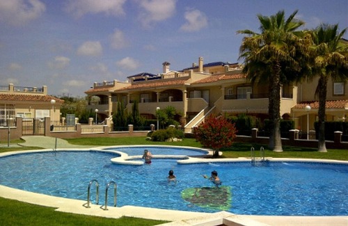 Pilar de la Horadada Apartment | Immaculate Ground Floor 2 Bed Apartment In Gated Community With Pool