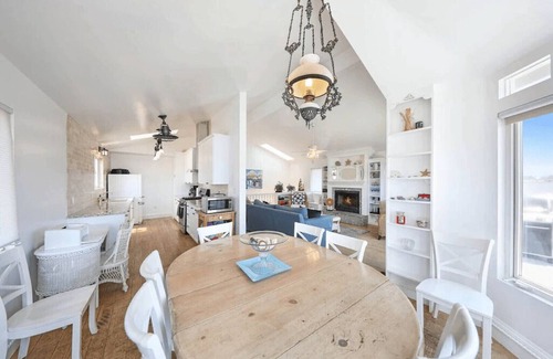 West Newport Condo | Immaculate Home-Away-From-Home! Fantastic Oceanview Deck | Darling Interior | A Newport Standout!