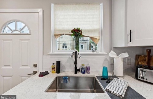 South Philadelphia House | Immaculate, Modern 3 Bedroom 2 Bath Full HousenMins away from Stadiums