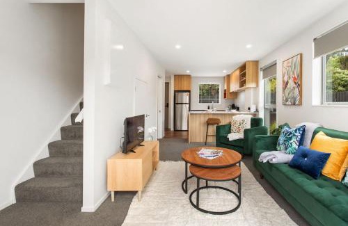 Addington Apartment | Immaculate Presentation, Carpark