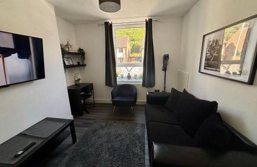 Shawforth House | Immaculate whole house Sleeps 4