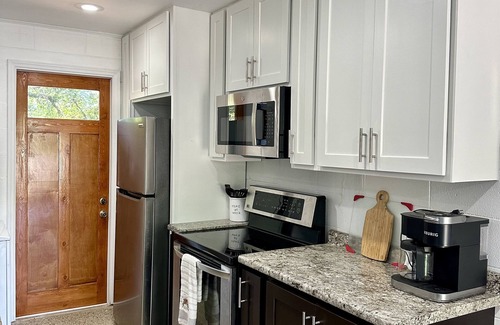 Griffin Heights House | Immaculately Remodeled Home Close to FSU and Downtown Area!