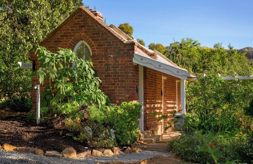 Burnside Villa | Immerse yourself in the impeccable accommodation of this elegant Adelaide estate