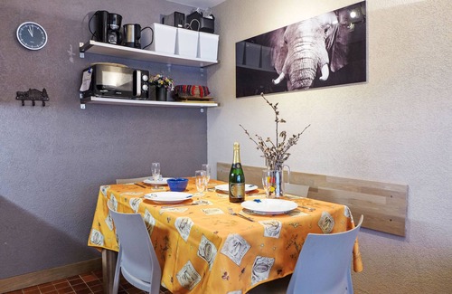 Montana Apartment | Immeuble Rond-Point Apt. 11 by Interhome