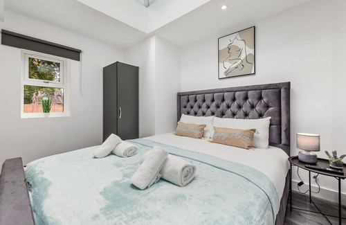 Highgate Apartment | Impeccable Ensuite Room in Finsbury Park LondonN19