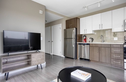 West End Apartment | Impeccable North Station 1BR w/Gym & W/D, nr Shopping, by Blueground