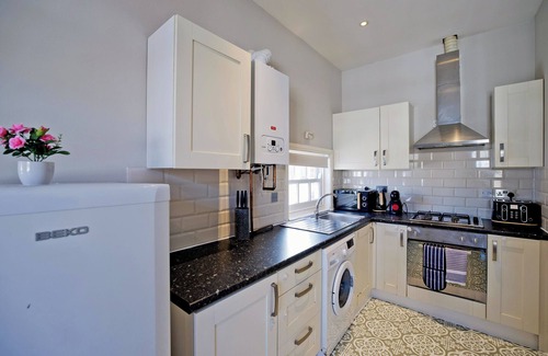 Wall End Apartment | Imperial Barking Road Apartments