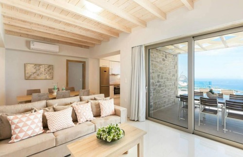 Zerviana Villa | Imposing Lux Villa for 7 guests overlooking Phalasarna Beach