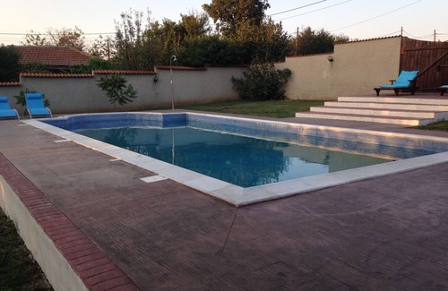 Dobrich Villa | Impressive family villa with private pool, barbeque, sun terrace, sauna and gym