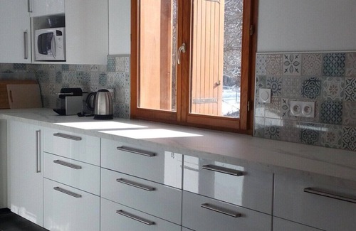 Le Bourg-d'Oisans House | IMPRESSIVE HOUSE IN BOURG D’OISANS - SLEEPS 14