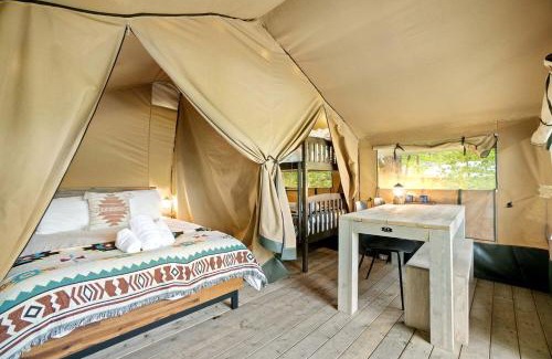 North Woodstock Other | Impressive Safari Tent with Barbecue in North Woodstock, New Hampshire