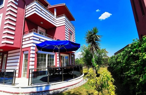 Kadriye Villa | Impressive Villa with Private Pool in Antalya