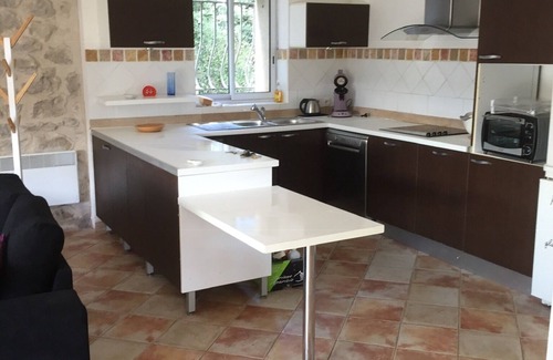 Lancon-Provence Villa | In a haven of peace villa with swimming pool, soccer field, pétanque.
