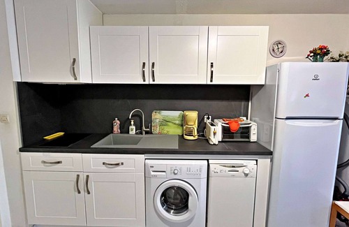Marseillan Plage Apartment | In a residence with pool