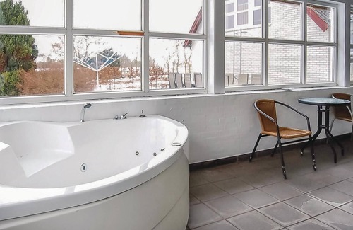 Fynshav House | In a rural environment is located this vacation home with indoor pool.