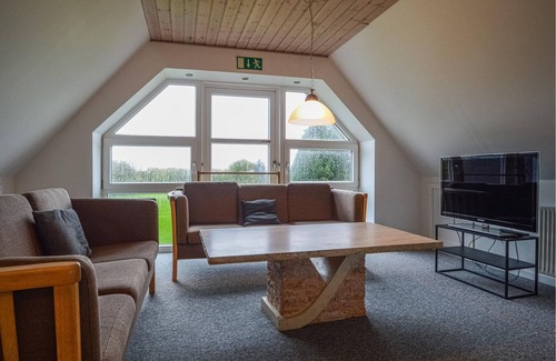 Fynshav House | In a rural environment is located this vacation home with indoor pool.