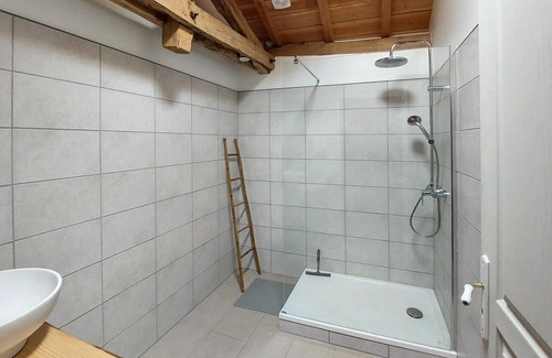 Loubejac House | In a rural location, this tasteful stone house welcomes you.