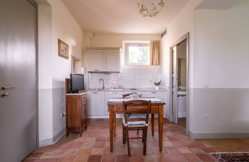 Santa Veneranda Apartment | In an old rural farmhouse with swimming pool and sea view, perfect for couples