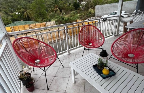 Bas Vent House | In DESHAIES, 500 m walk to the beach of Riflet - Family house