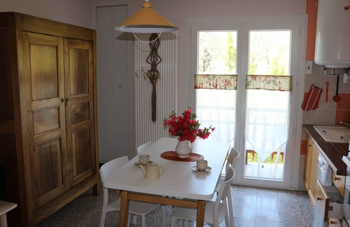 Barcelonnette Apartment | In front of the mountains- 1 bedroom apartment in a chalet looking onto a garden