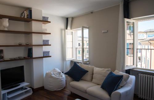 Lazise Old Town Apartment | IN PIAZZA appartamento con vista
